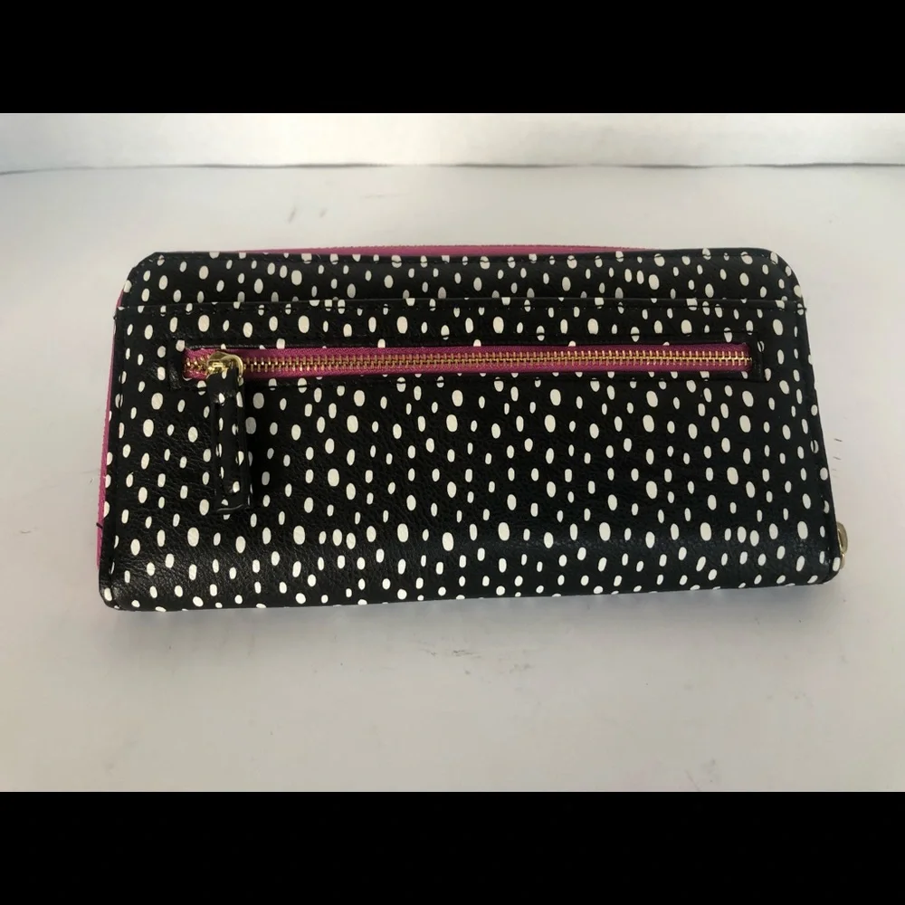 Zip-around wallet
